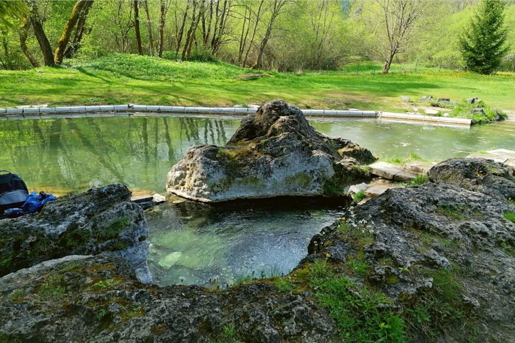 Domcek Pod Vezami S Virivkou A Grilom, Pri Termalnom Kupalisku Daire Liptovský Ján Dış mekan fotoğraf